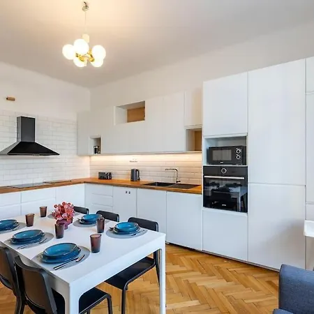 Historic Charm In Apartment Pressburg